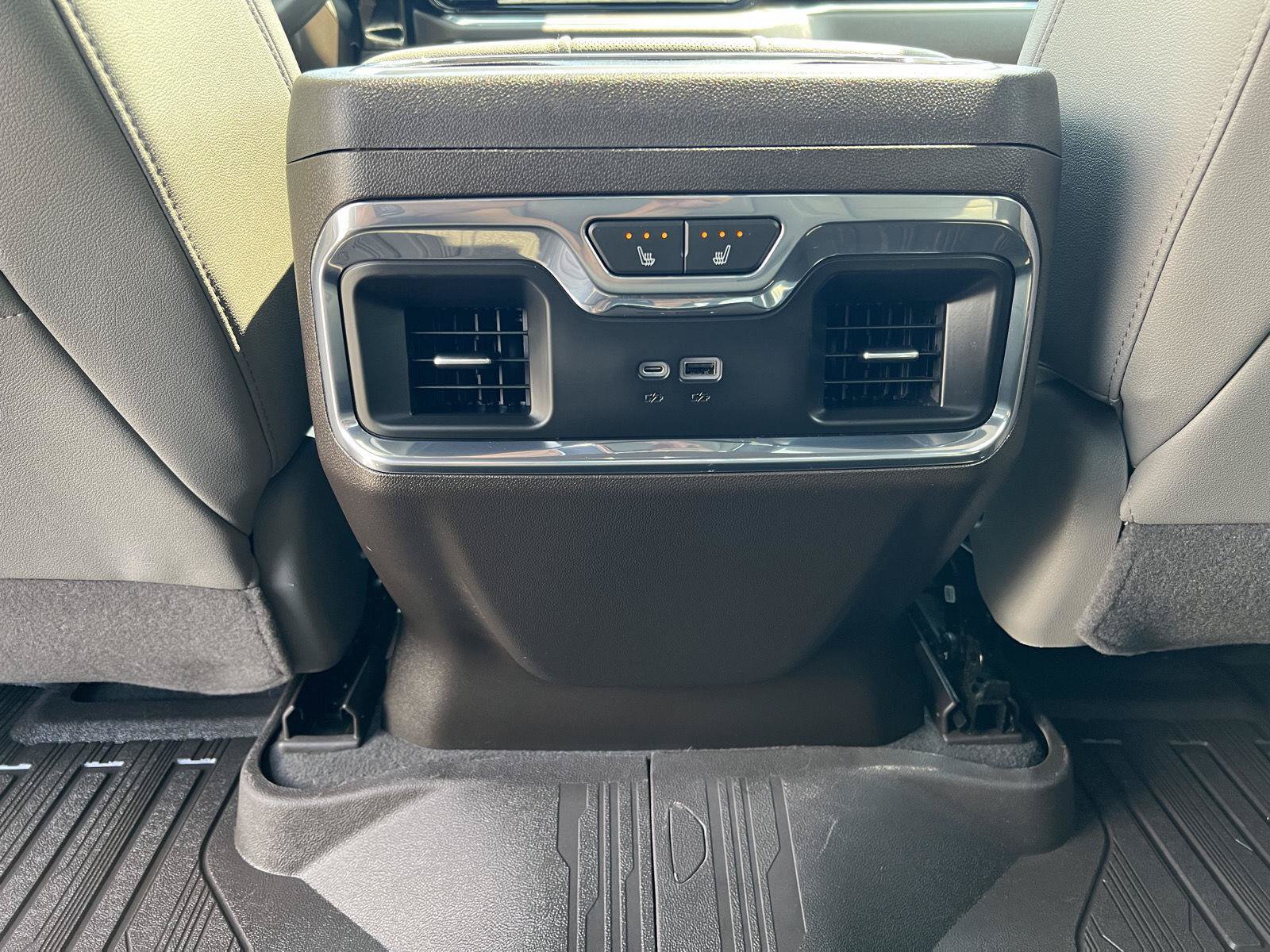 Used 2023 GMC Sierra 1500 SLT w/ SLT Premium Plus Package AWD/4WD image 45