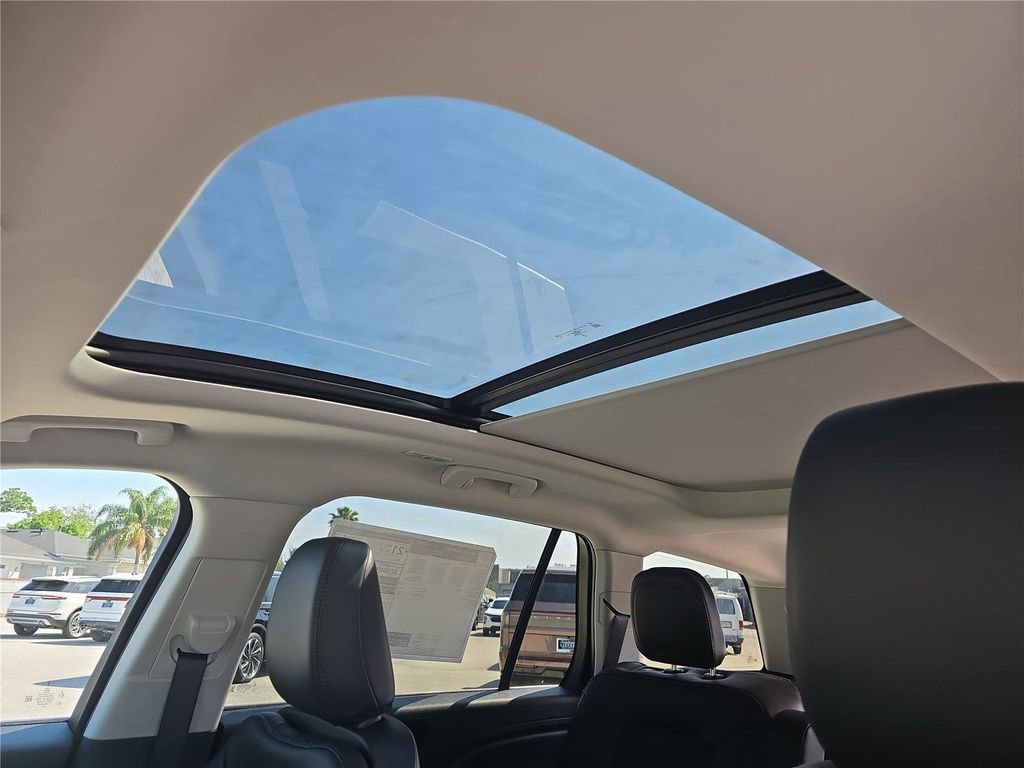 New 2026 Lincoln Aviator 2WD image 25