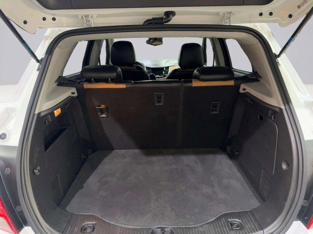 Used 2020 Chevrolet Trax LT w/ LT Convenience Package image 52