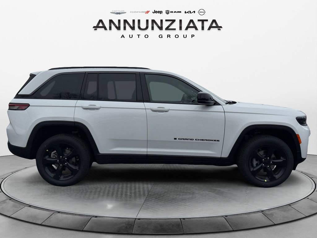 New 2026 Jeep Grand Cherokee Limited w/ Limited Altitude Package AWD/4WD image 6