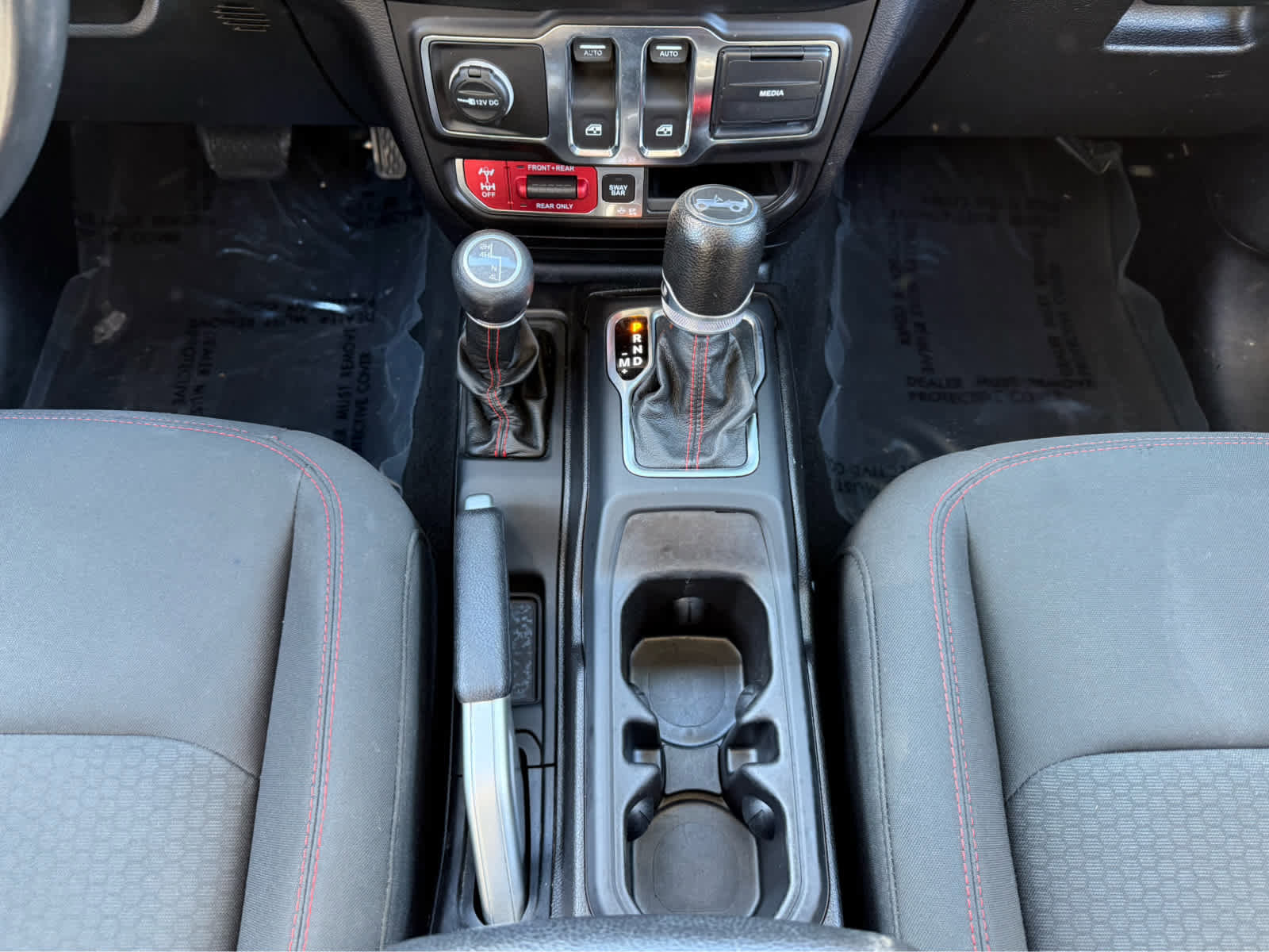 Used 2018 Jeep Wrangler Rubicon w/ Steel Bumper Group image 23