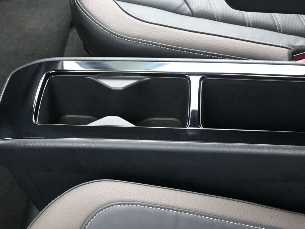 Used 2022 Nissan Pathfinder Platinum w/ Cargo Package image 23