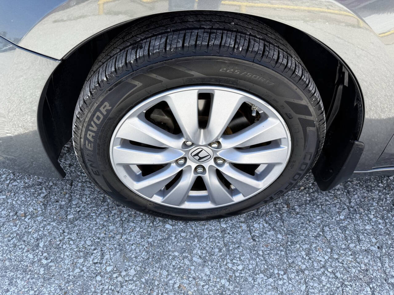 Used 2011 Honda Accord EX-L image 9