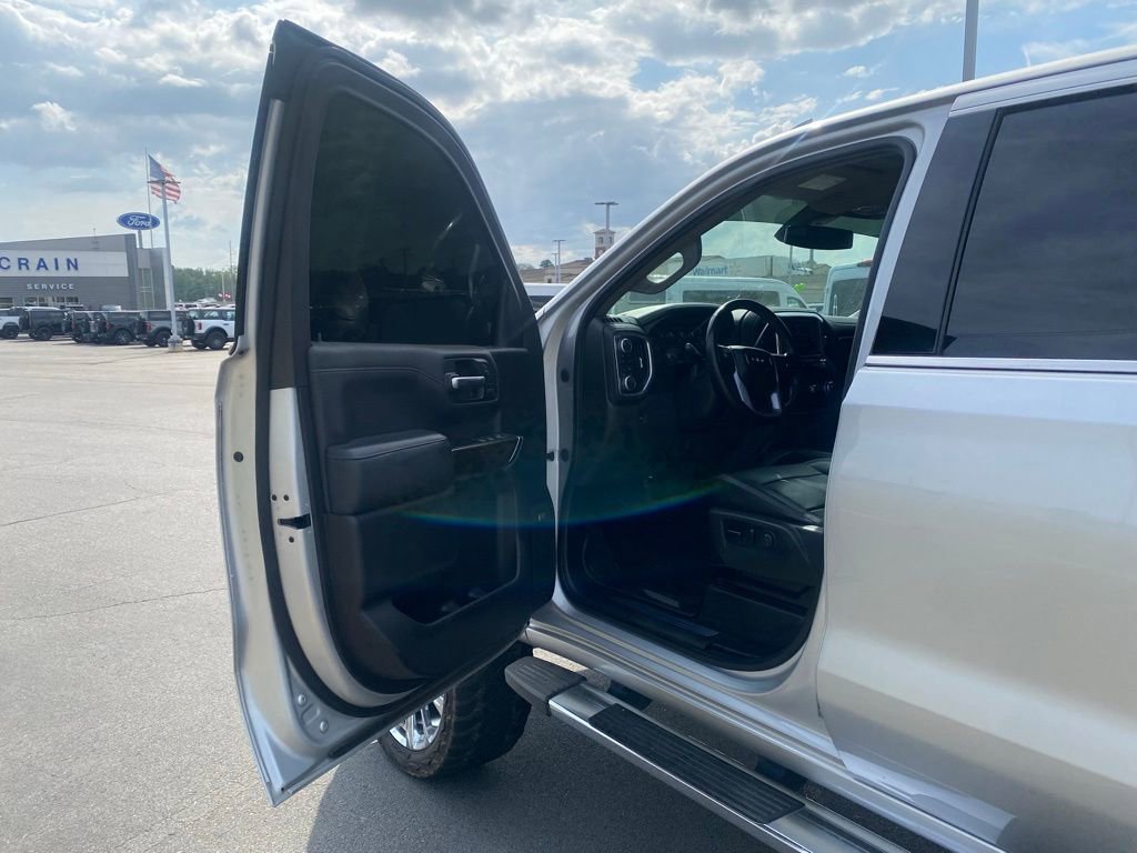 Used 2019 GMC Sierra 1500 SLT w/ SLT Premium Plus Package image 8