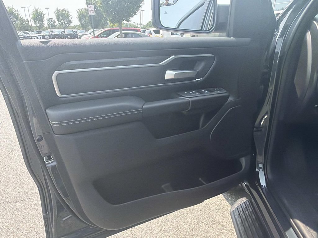 New 2026 RAM 1500 Big Horn AWD/4WD image 13