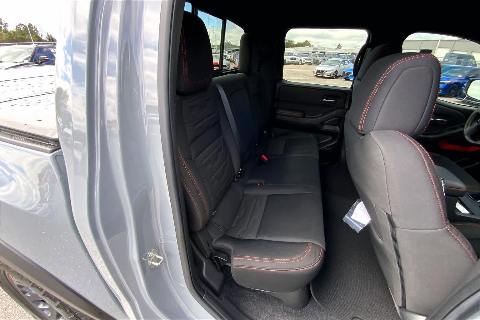Used 2025 Nissan Frontier Pro-X RWD image 19