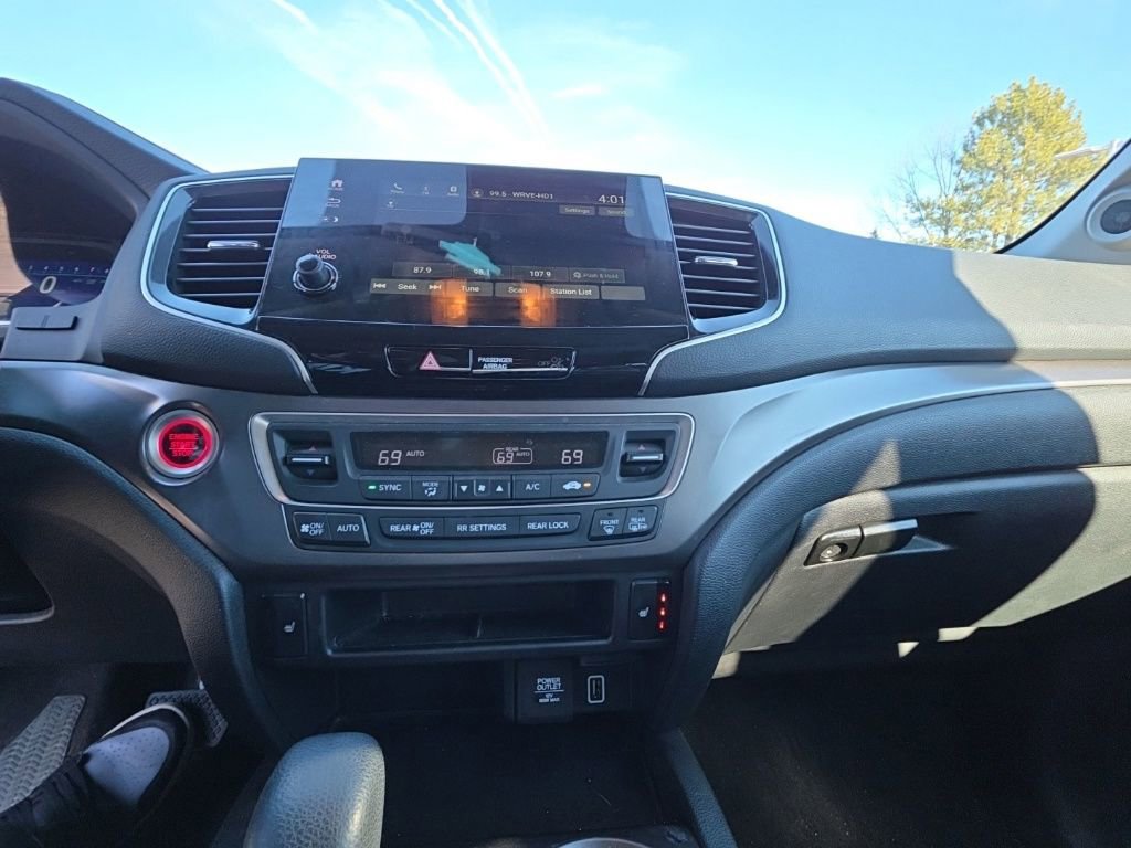 Used 2020 Honda Pilot EX image 16