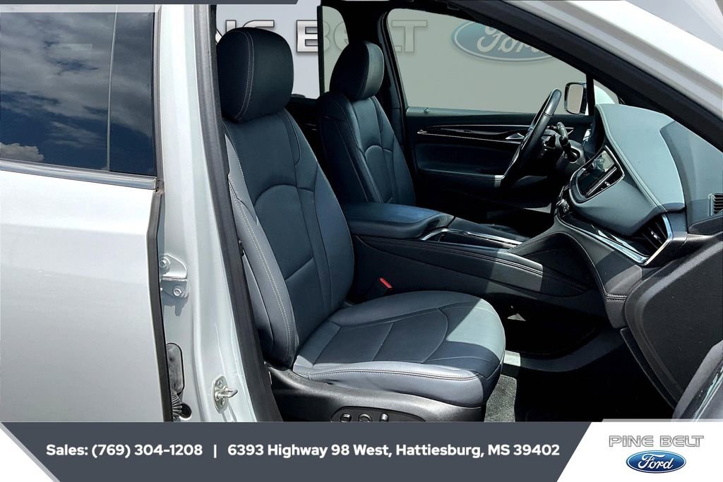 Used 2024 Buick Enclave Premium image 6