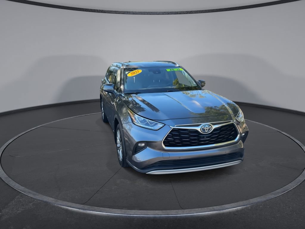 Used 2021 Toyota Highlander Platinum image 4