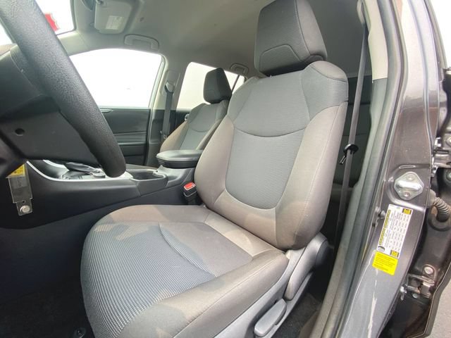 Used 2025 Toyota RAV4 LE AWD/4WD image 17