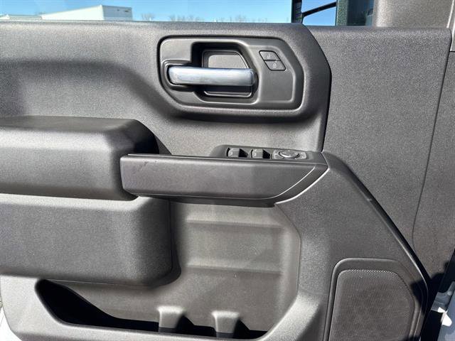 Used 2024 GMC Sierra 2500 Pro w/ Convenience Package image 8