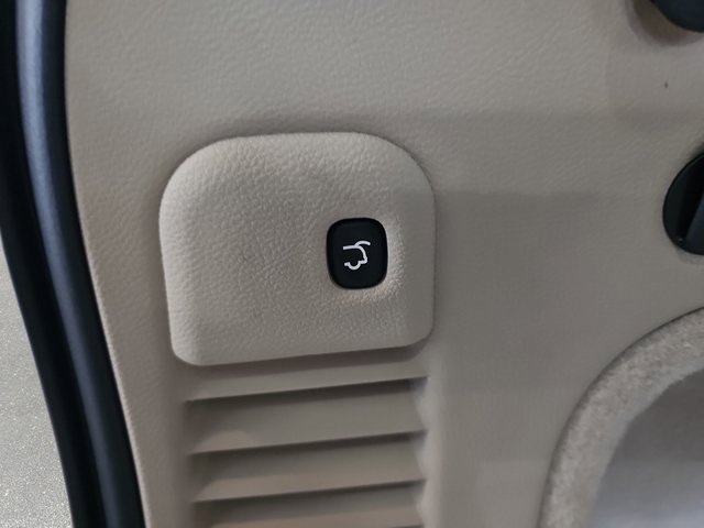 Used 2020 Jeep Grand Cherokee Overland image 13