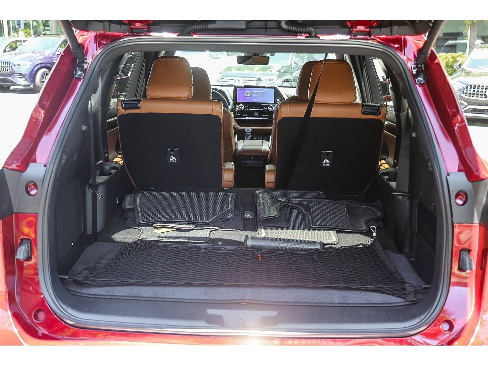 Used 2026 Toyota Highlander Platinum AWD/4WD image 25