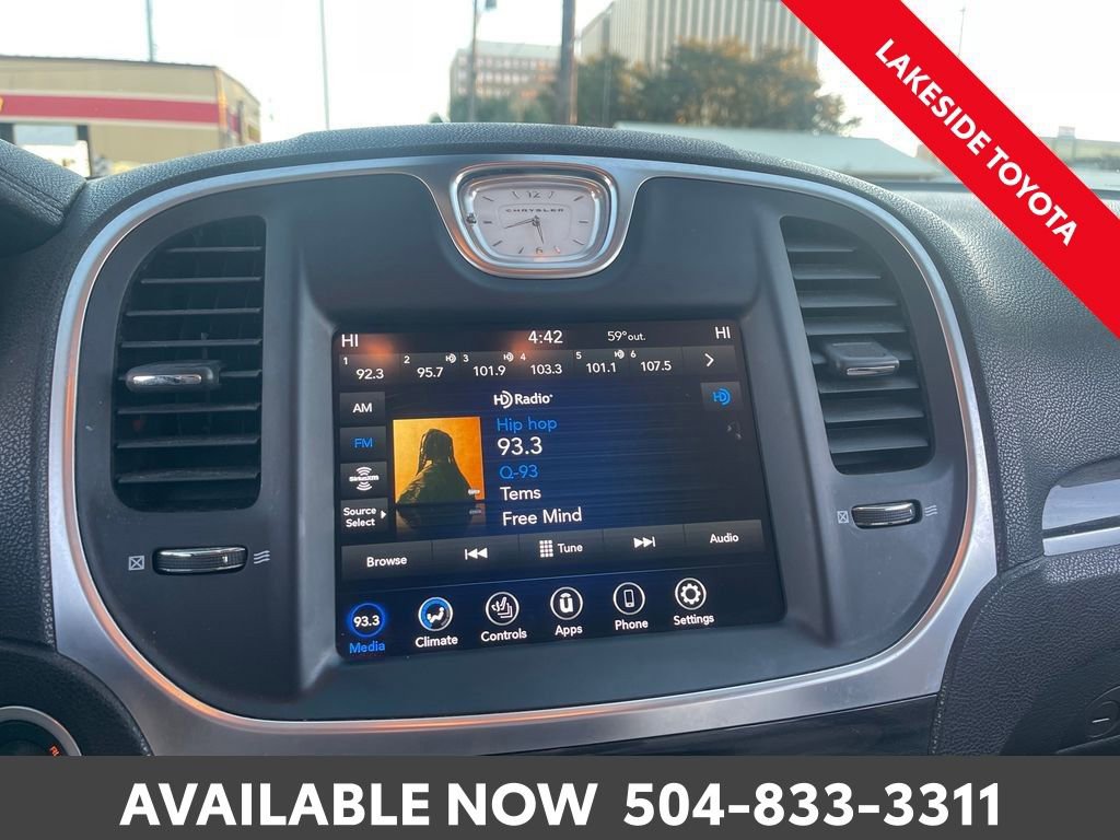 Used 2021 Chrysler 300 Touring L image 29