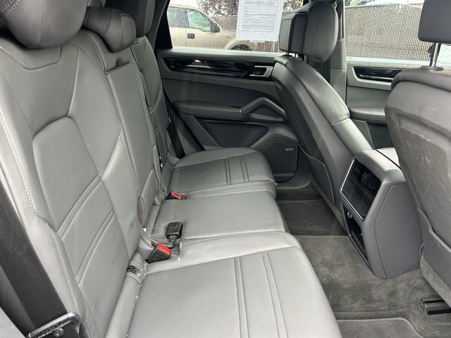 Used 2019 Porsche Cayenne AWD/4WD image 26