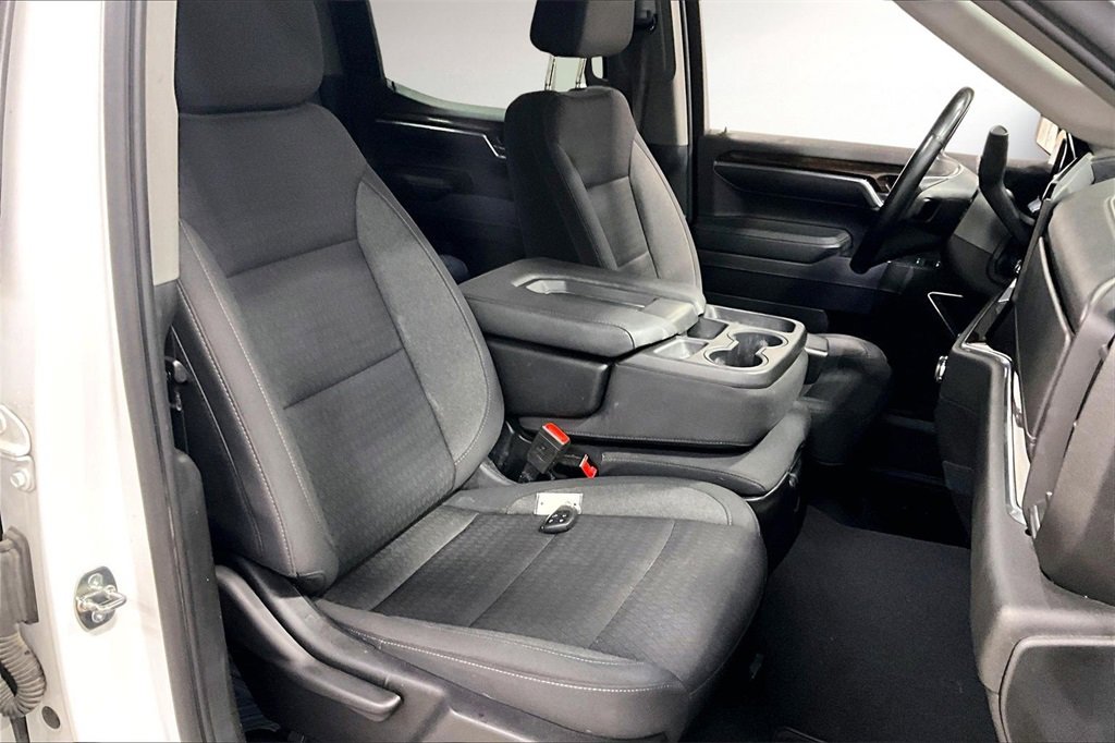 Used 2023 GMC Sierra 1500 SLE image 29