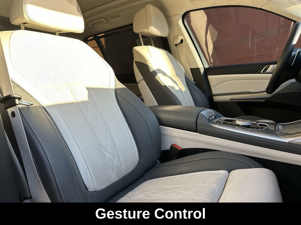 Used 2023 BMW X7 xDrive40i image 32