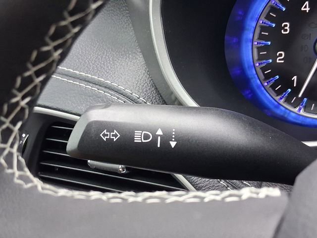 Used 2026 Chrysler Pacifica Select image 15