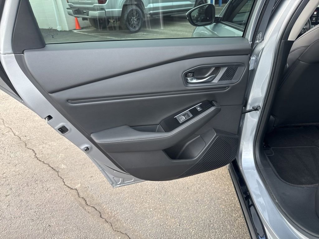 Used 2025 Honda Accord Touring image 25