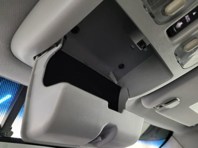 Used 2012 Lincoln MKZ image 36