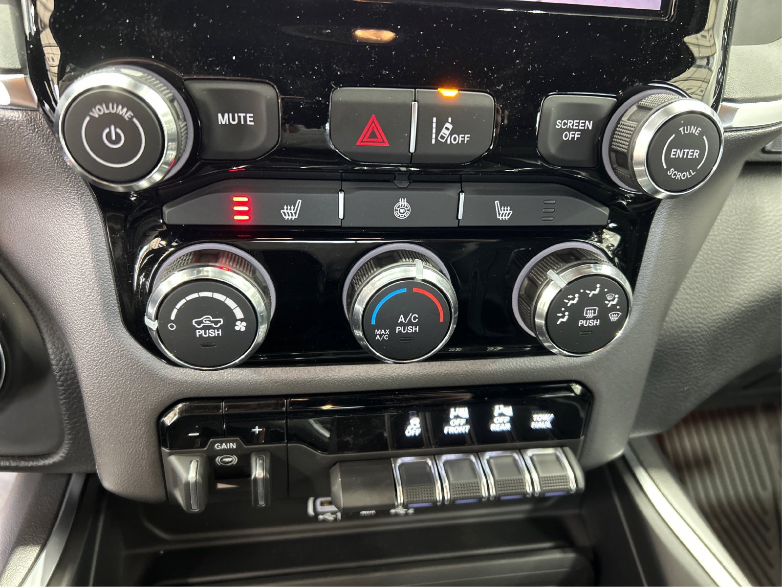 New 2026 RAM 1500 Big Horn AWD/4WD image 26