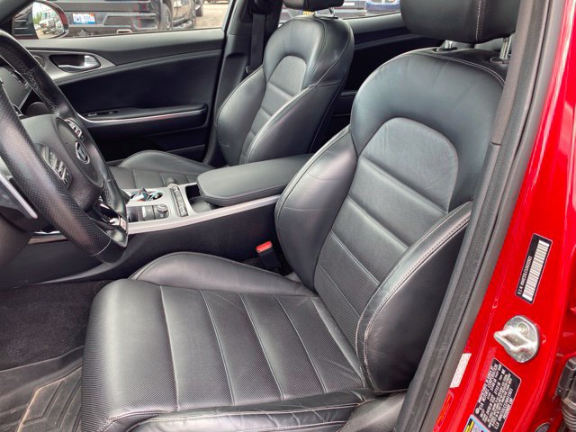 Used 2018 Kia Stinger GT2 AWD/4WD image 13