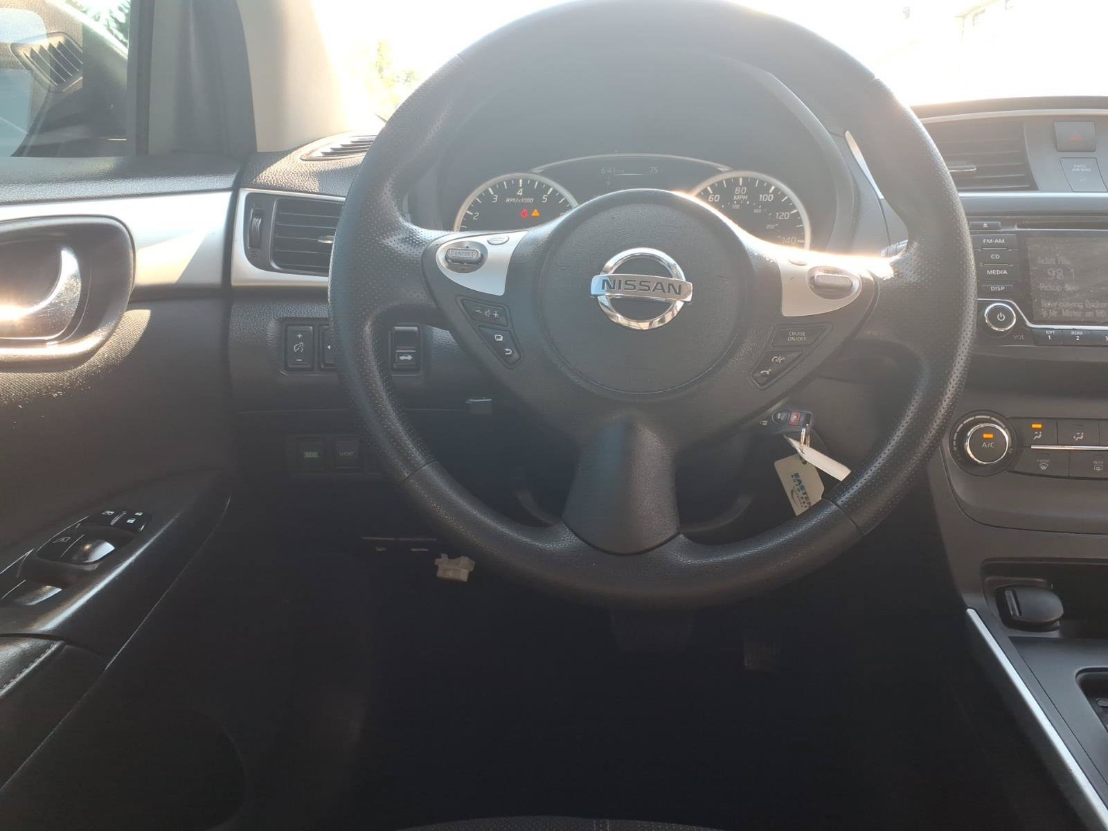 Used 2018 Nissan Sentra S FWD image 5