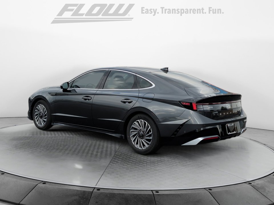 Certified 2025 Hyundai Sonata Limited FWD image 5