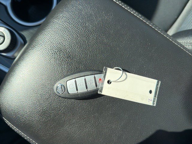 Used 2019 Nissan Pathfinder SV image 29