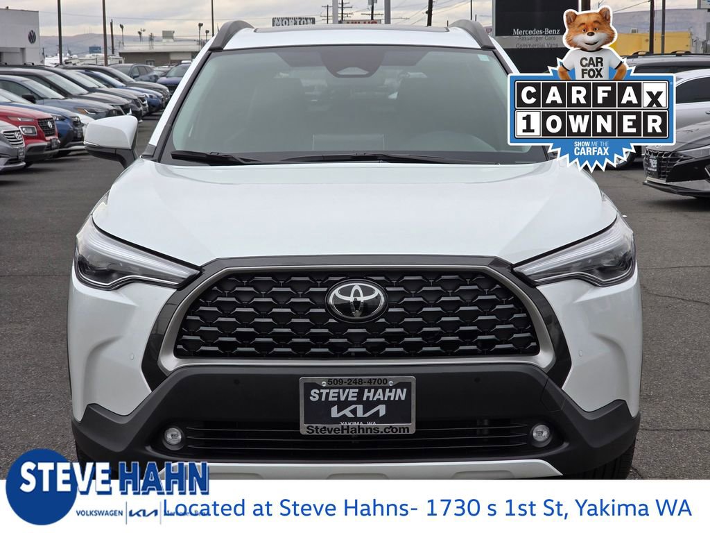 Used 2024 Toyota Corolla Cross XLE w/ Convenience Package image 8