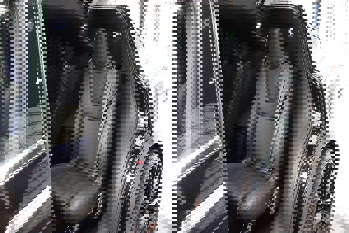 Used 2020 Tesla Model X image 53