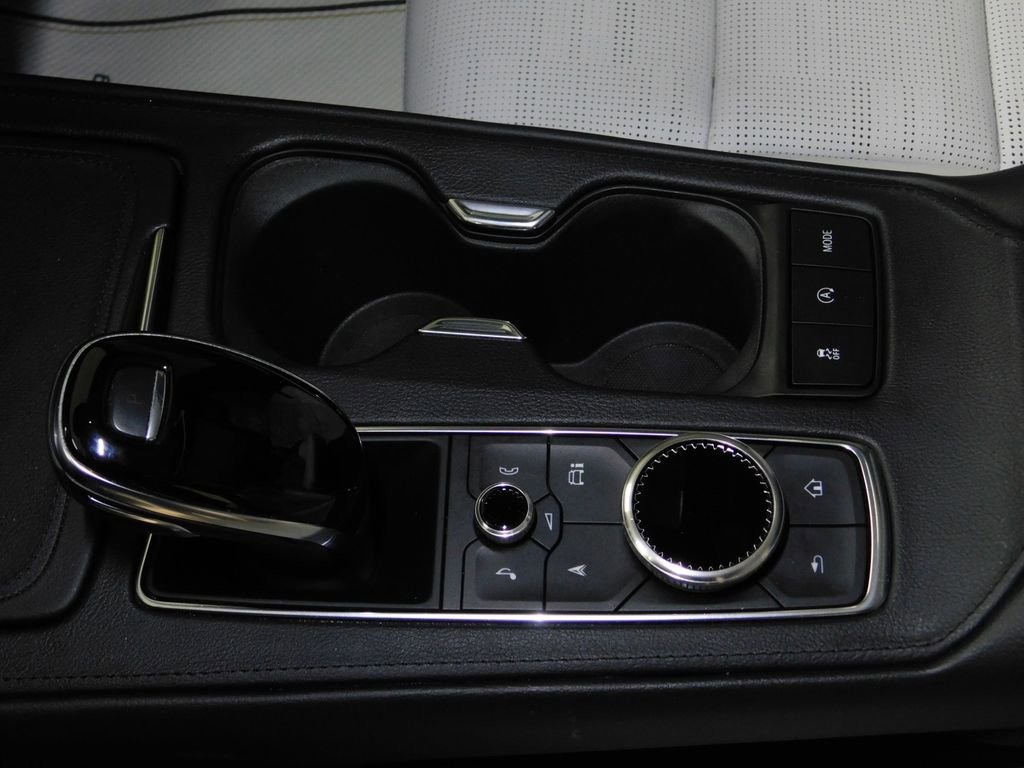 Used 2024 Cadillac XT4 Sport image 34