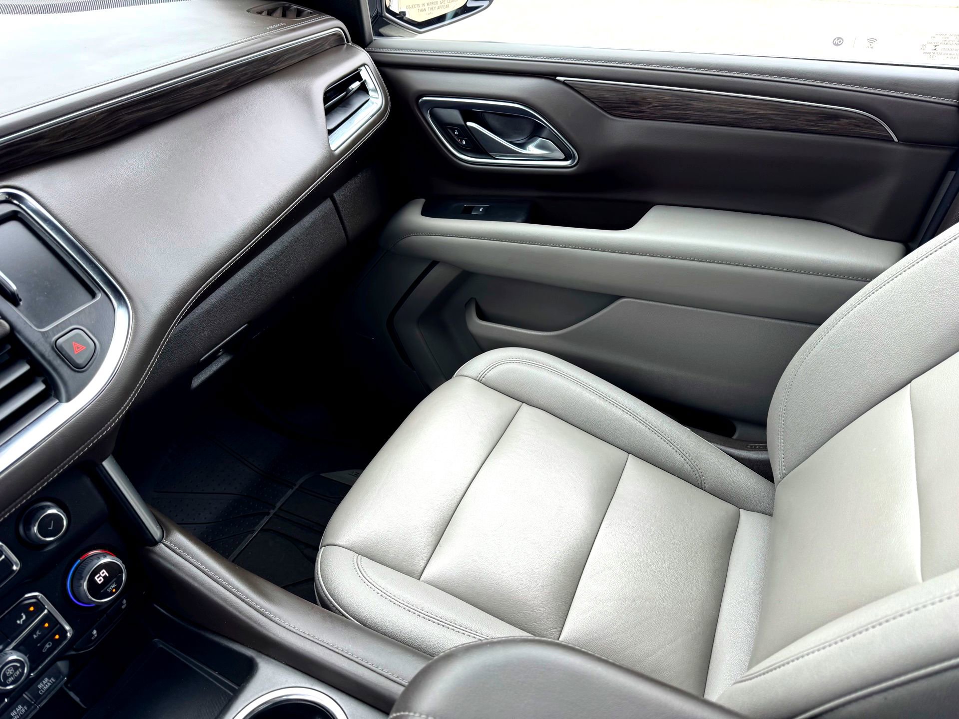 Used 2022 Chevrolet Tahoe LT w/ Luxury Package image 31