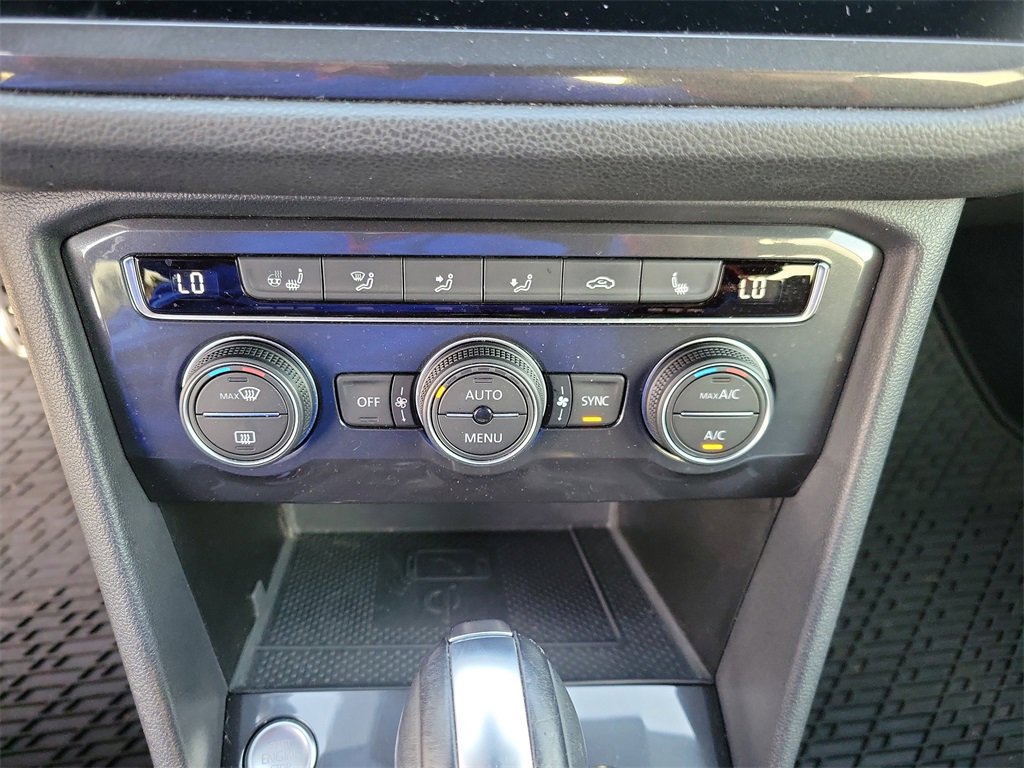 Used 2020 Volkswagen Tiguan SEL Premium R-Line w/ 3rd Row Seat Package image 39