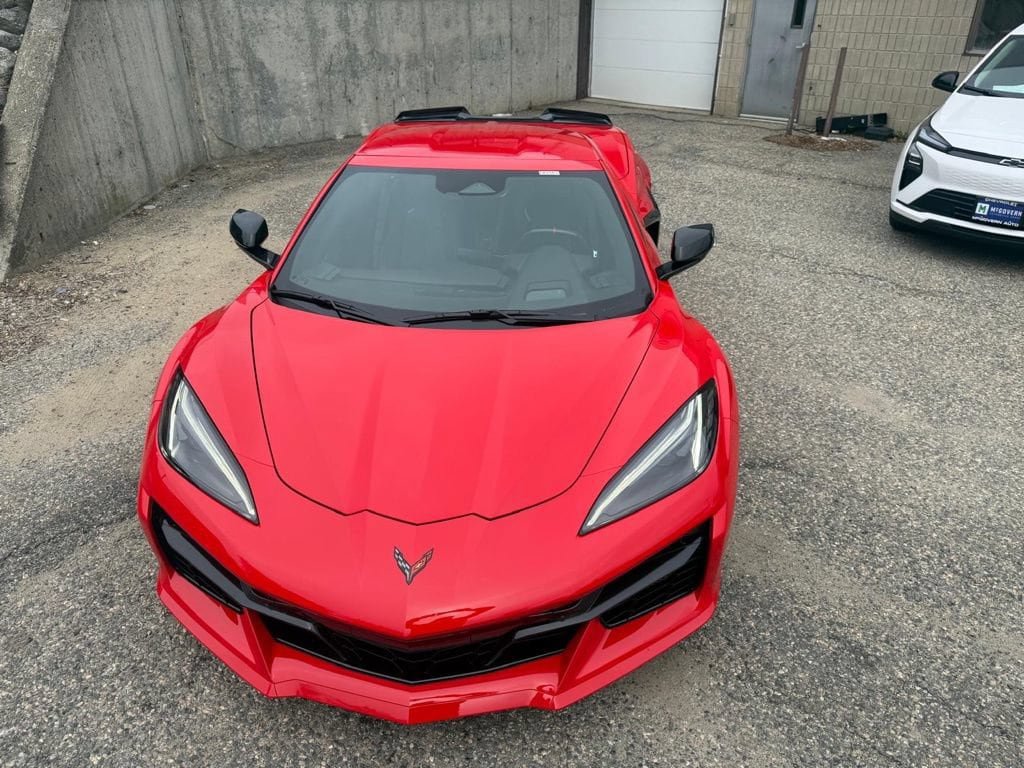 Used 2025 Chevrolet Corvette Z06 RWD image 17