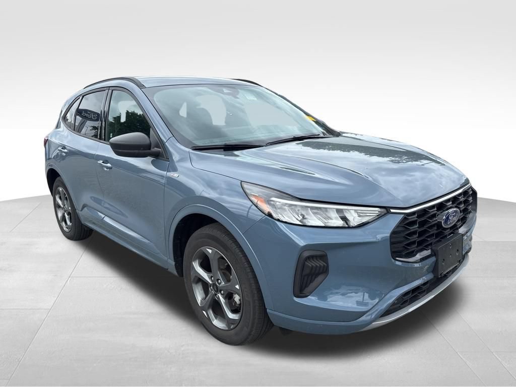 Used 2024 Ford Escape ST-Line w/ Tech Pack #1 AWD/4WD image 8