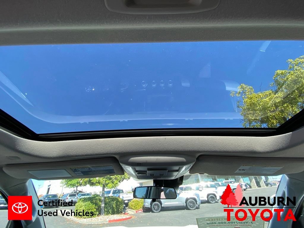 Certified 2021 Toyota Sequoia SR5 AWD/4WD image 36