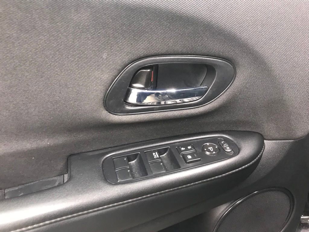 Used 2022 Honda HR-V LX image 10