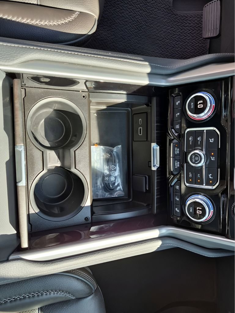 Used 2022 GMC Yukon Denali w/ Denali Ultimate Package image 40