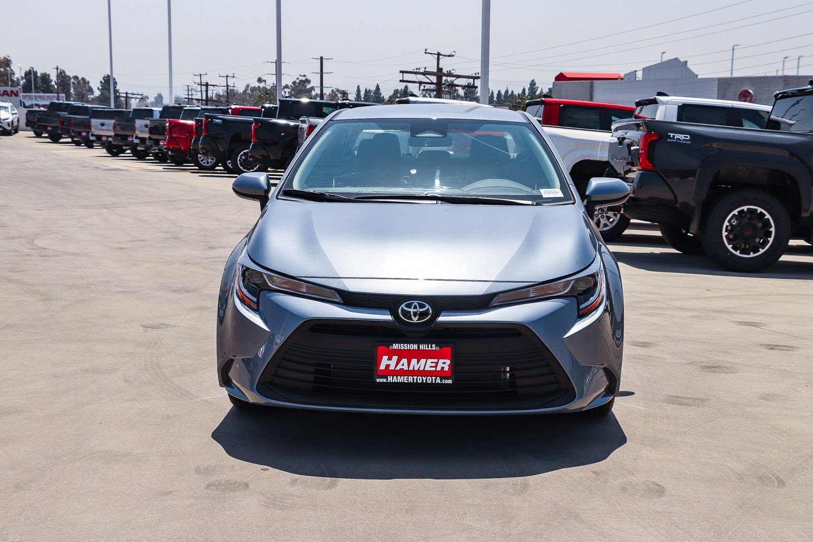 Used 2025 Toyota Corolla LE FWD image 2