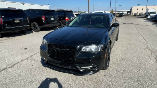 Used 2022 Chrysler 300 Touring L w/ Comfort Group AWD/4WD image 5