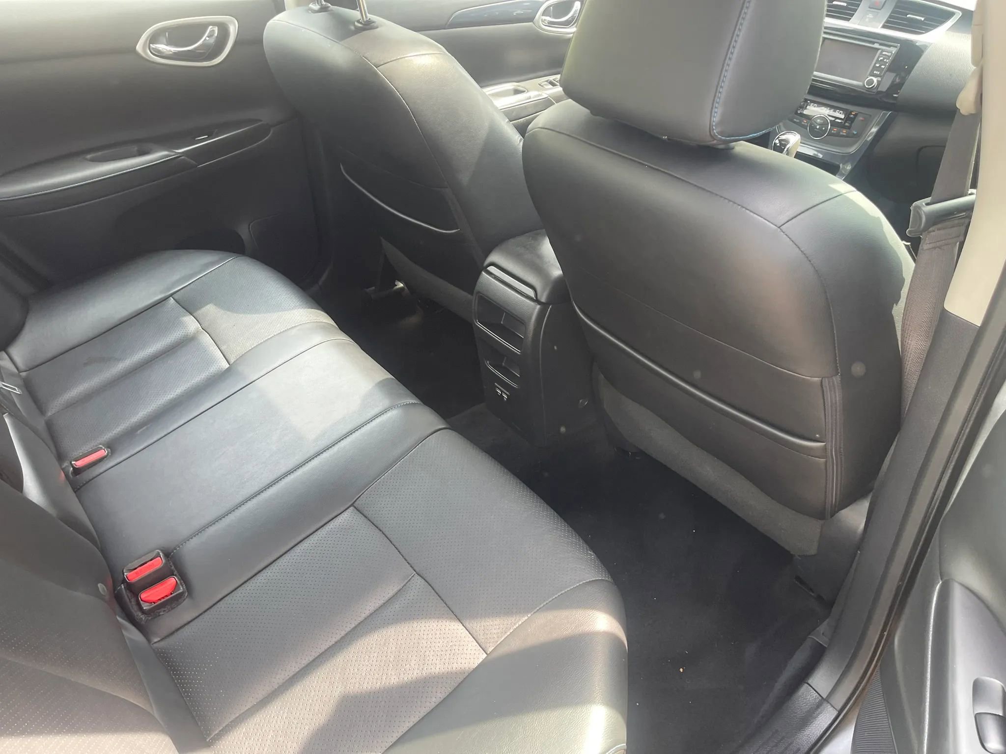 Used 2018 Nissan Sentra SR Turbo w/ Premium Package (P03) FWD image 11
