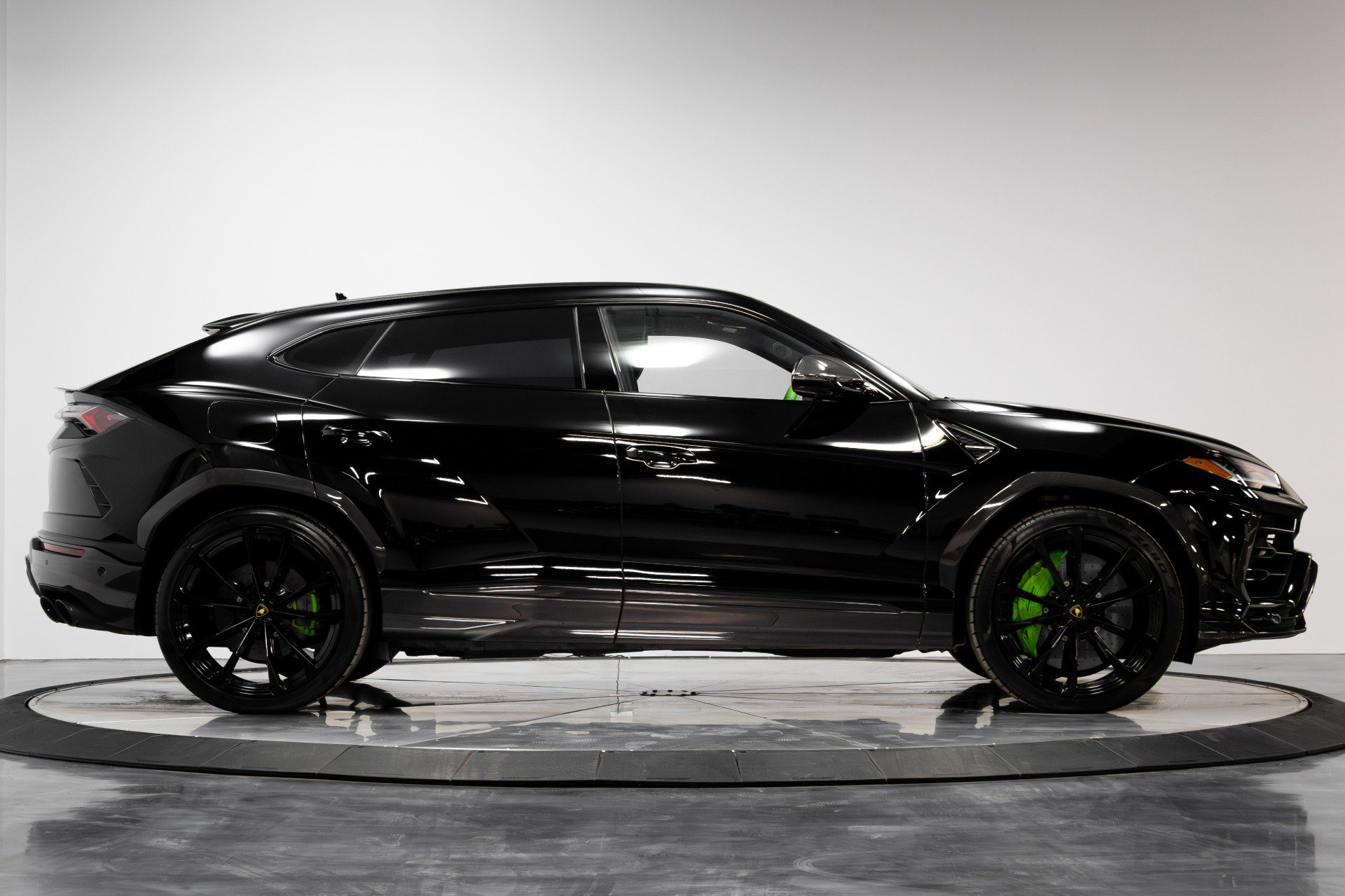 Used 2022 Lamborghini Urus image 16