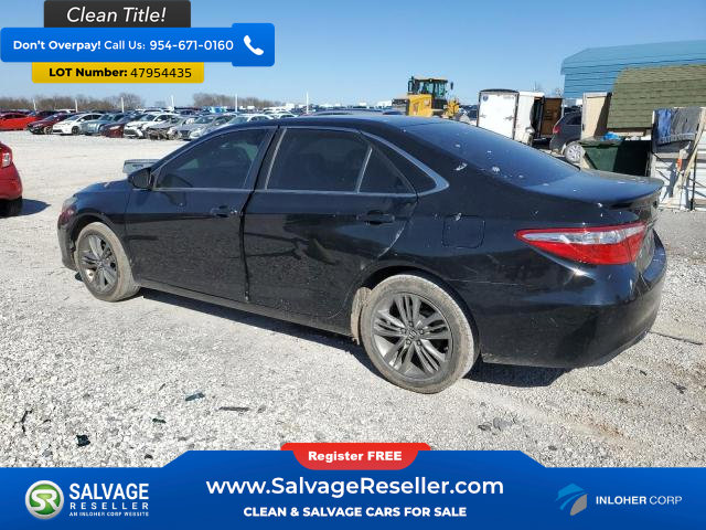 Used 2017 Toyota Camry image 3