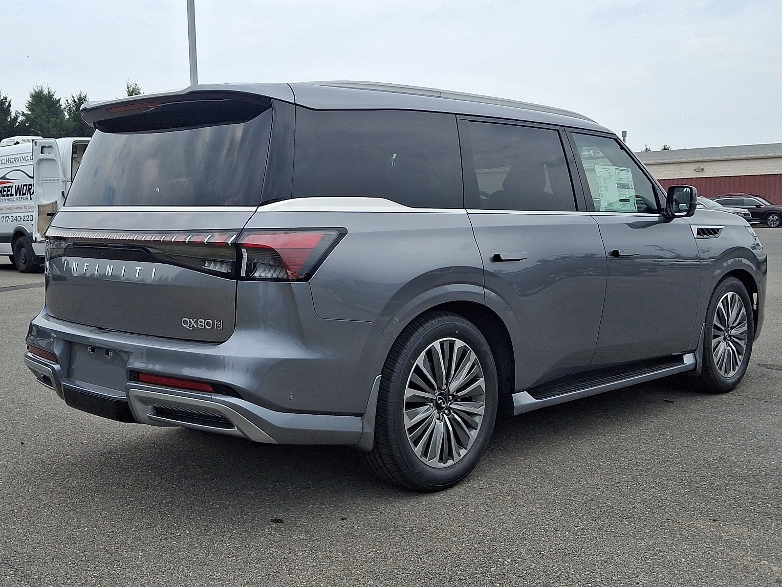 New 2027 INFINITI QX80 Luxe w/ Cargo Package AWD/4WD image 4