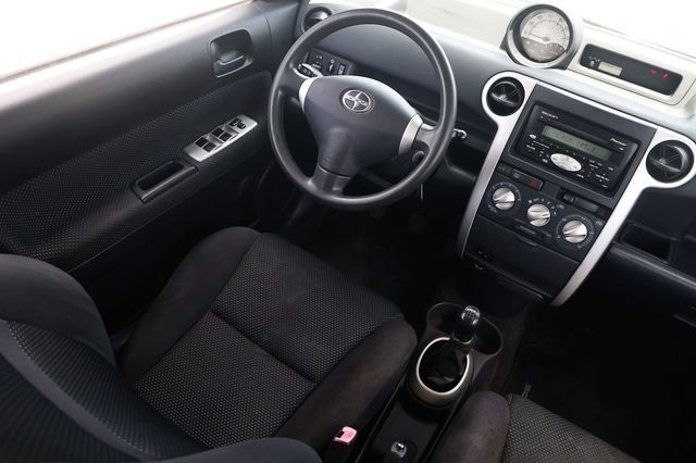 Used 2005 Scion xB FWD image 23