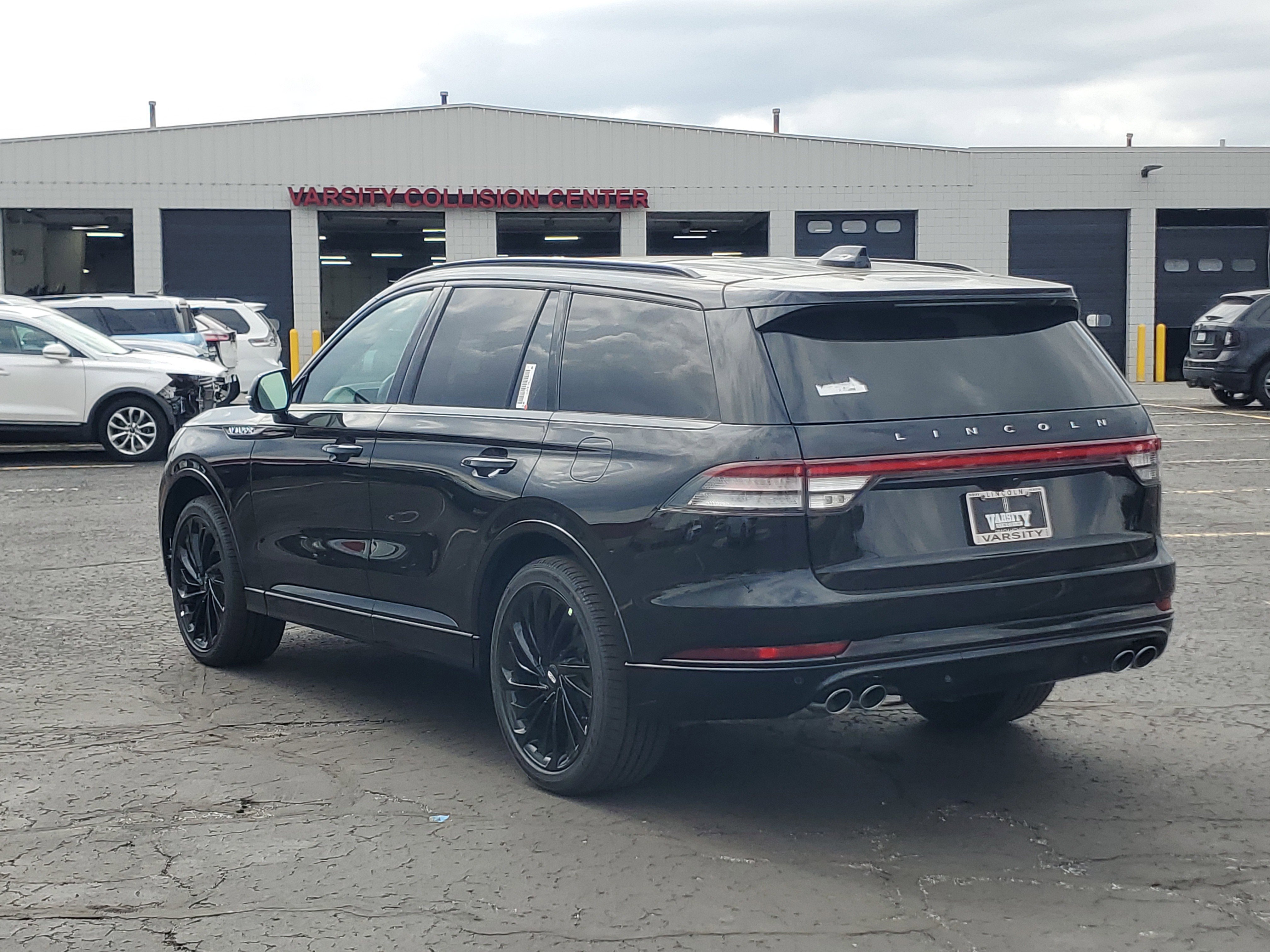 New 2026 Lincoln Aviator Reserve AWD/4WD image 3