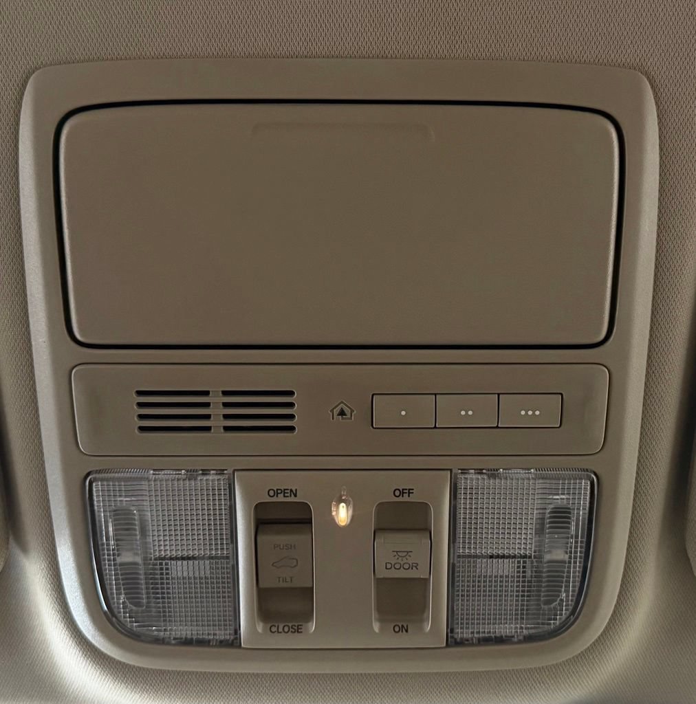 Used 2022 Honda CR-V Touring image 26
