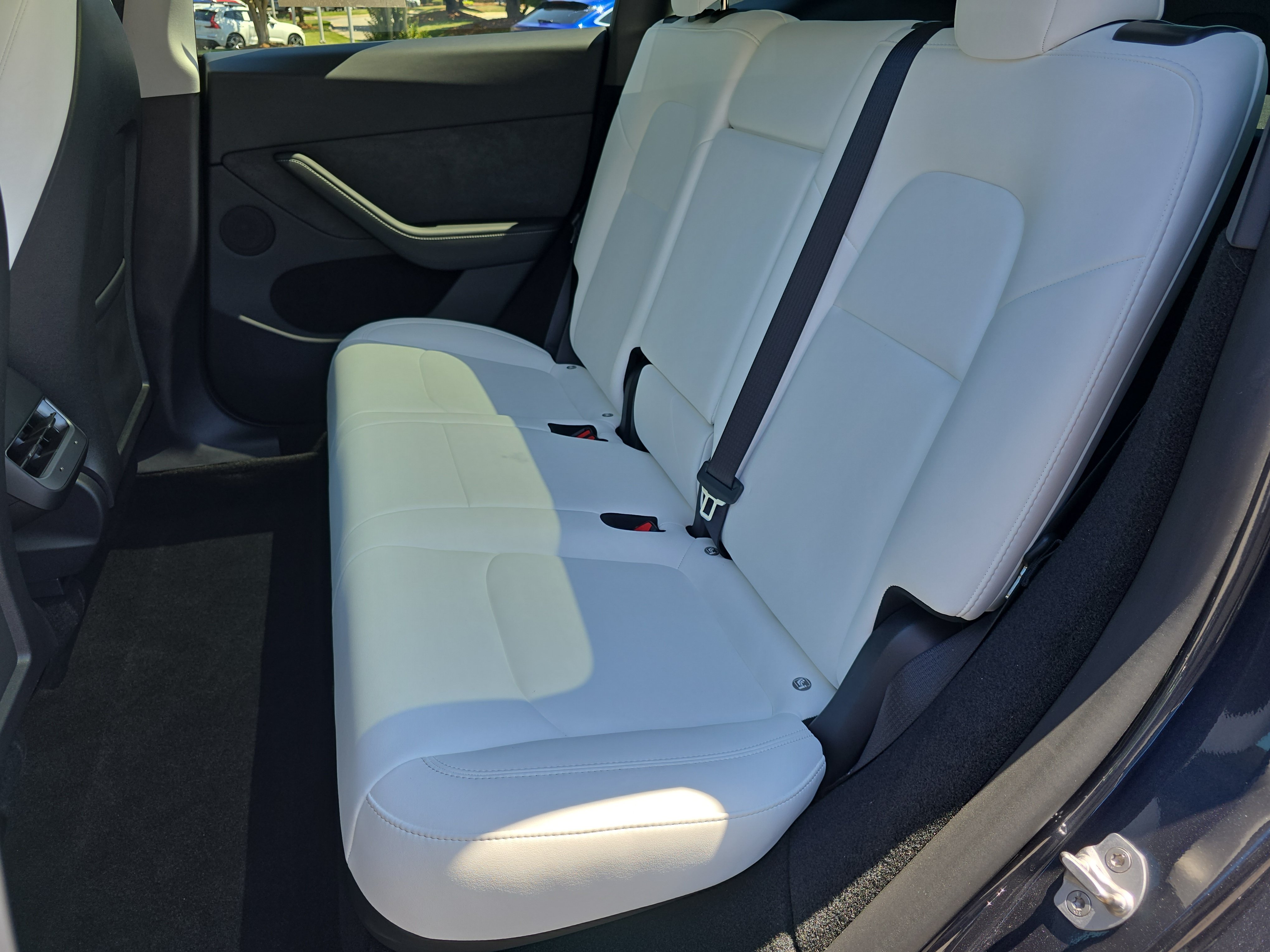 Used 2024 Tesla Model Y Long Range AWD/4WD image 14