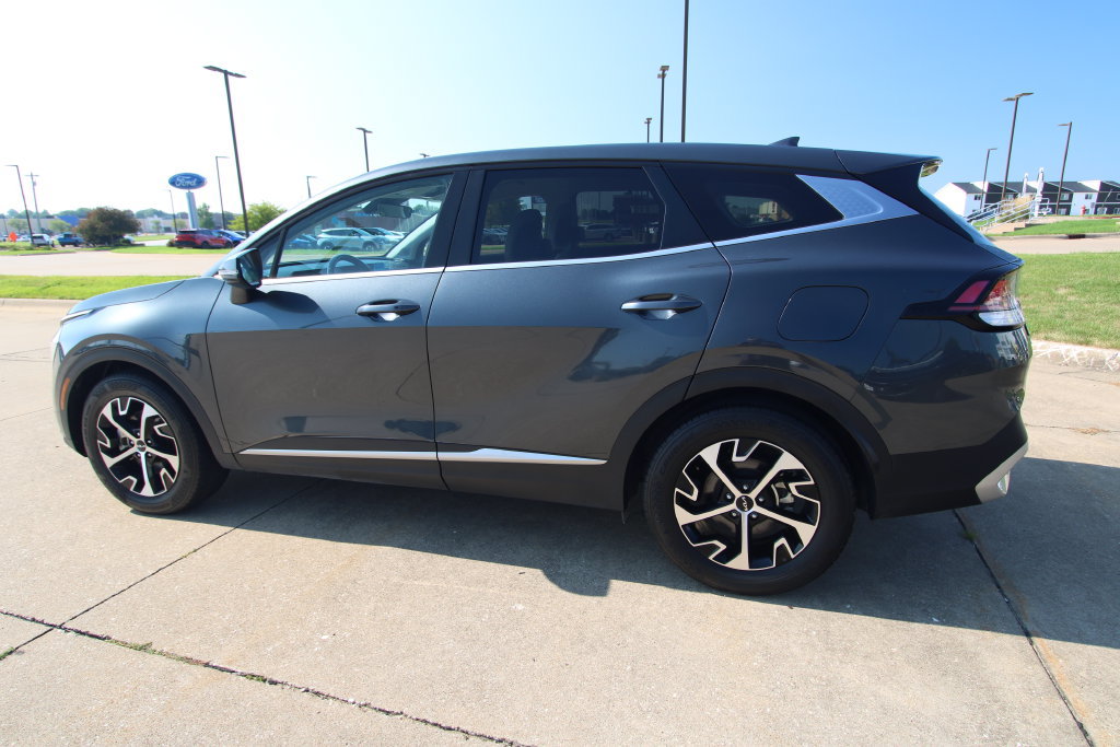Used 2023 Kia Sportage EX FWD image 16